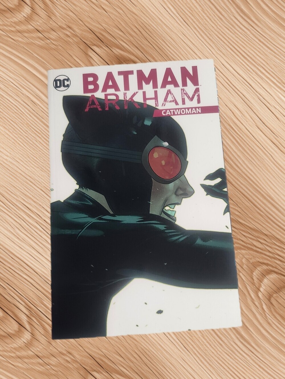 ​DC Comics: Batman Arkham - Catwoman Graphic Novel 🐱💎